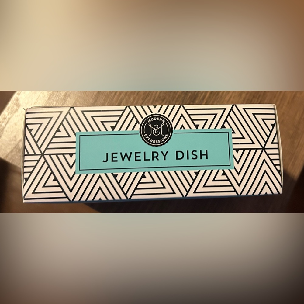 NIB Modern Expression jewelry dish- Hello - Picture 2 of 5